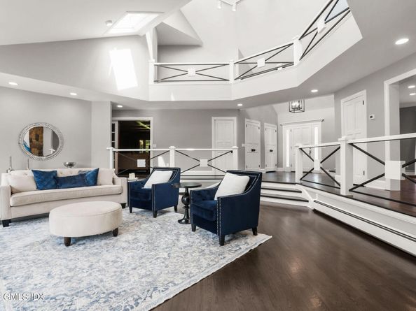 6 Reynwood Manor, Greenwich CT 06831