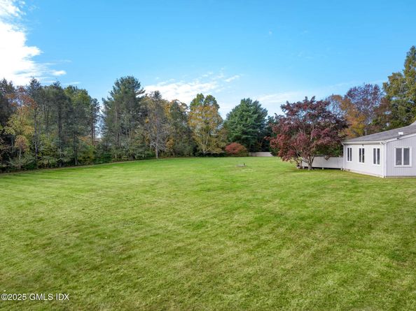 6 Reynwood Manor, Greenwich CT 06831