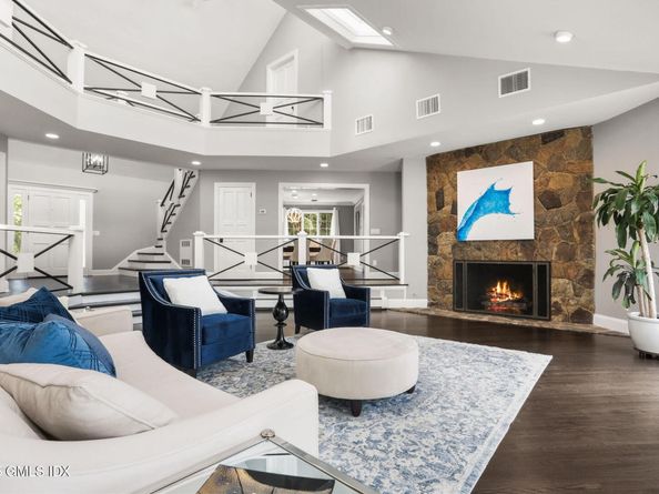 6 Reynwood Manor, Greenwich CT 06831