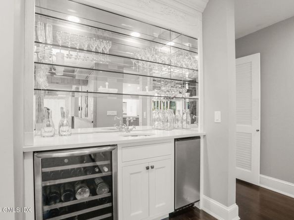 6 Reynwood Manor, Greenwich CT 06831