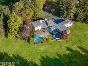 6 Reynwood Manor, Greenwich CT 06831
