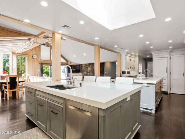 6 Reynwood Manor, Greenwich CT 06831