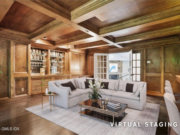 6 Reynwood Manor, Greenwich CT 06831