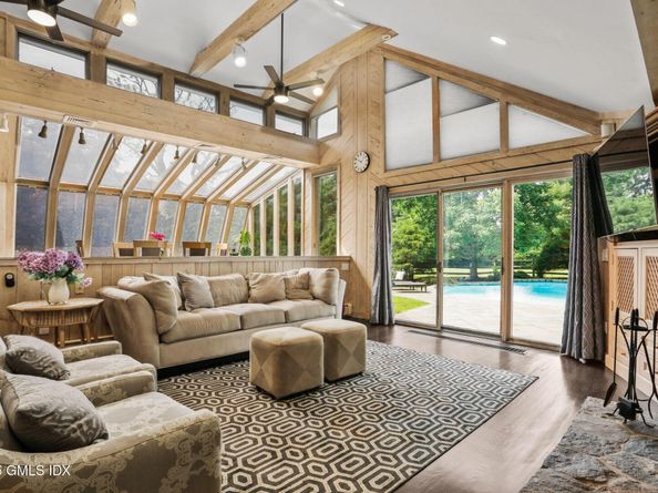 6 Reynwood Manor, Greenwich CT 06831