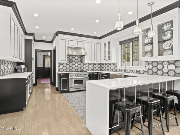 101 Lockwood Road, Riverside CT 06878