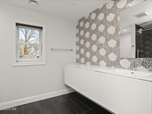 101 Lockwood Road, Riverside CT 06878