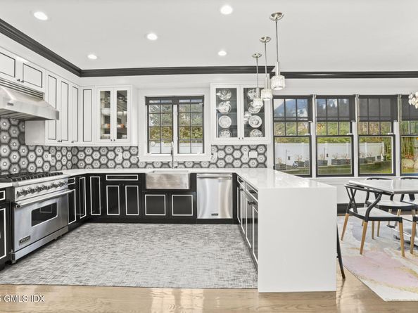 101 Lockwood Road, Riverside CT 06878