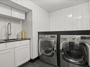 101 Lockwood Road, Riverside CT 06878