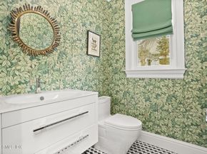 101 Lockwood Road, Riverside CT 06878