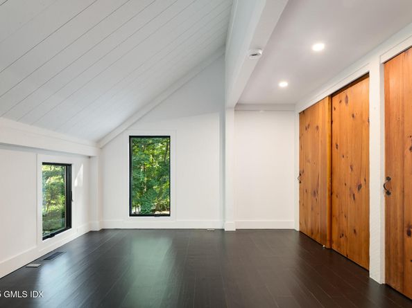 10 Tomahawk Lane, Greenwich CT 06830