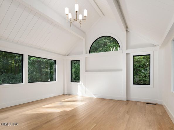 10 Tomahawk Lane, Greenwich CT 06830