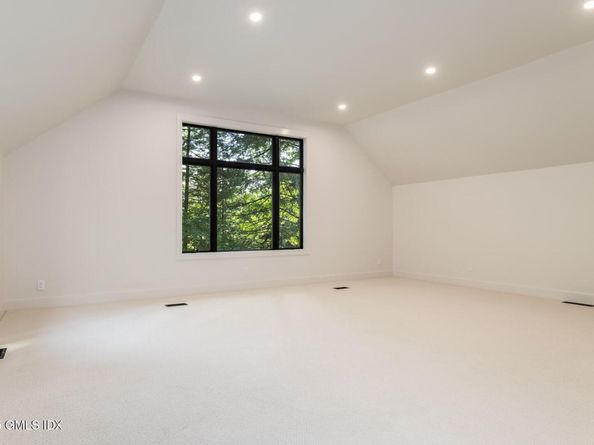 10 Tomahawk Lane, Greenwich CT 06830