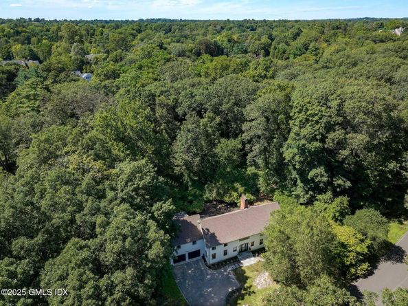10 Tomahawk Lane, Greenwich CT 06830
