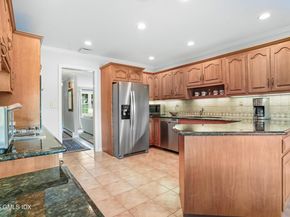 208 Thornridge Drive, Stamford CT 06903