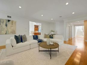 39 Running Brook Lane, New Canaan CT 06840