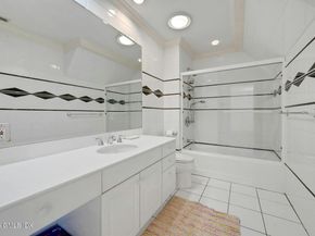 39 Running Brook Lane, New Canaan CT 06840