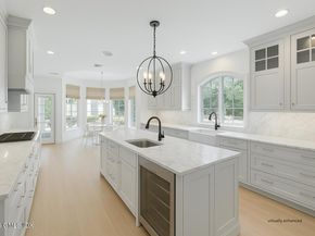 39 Running Brook Lane, New Canaan CT 06840