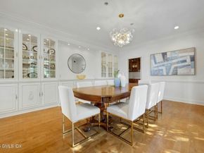 39 Running Brook Lane, New Canaan CT 06840