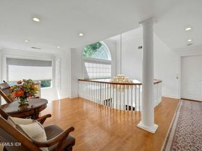 39 Running Brook Lane, New Canaan CT 06840