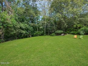 39 Running Brook Lane, New Canaan CT 06840