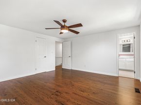 14 Greenwich Hills Drive 14, Greenwich CT 06831