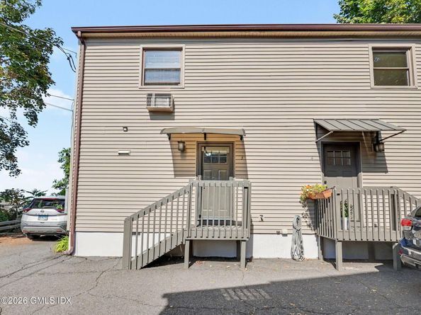 29 Division Street West 3, Greenwich CT 06830