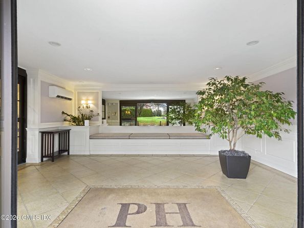 2 Putnam Hill 1A, Greenwich CT 06830