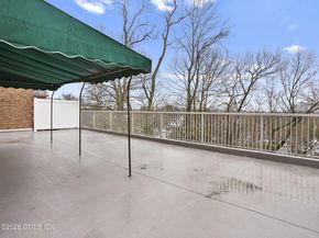 2 Putnam Hill 1A, Greenwich CT 06830