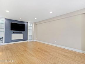 2 Putnam Hill 1A, Greenwich CT 06830