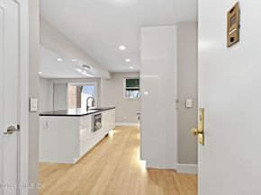 2 Putnam Hill 1A, Greenwich CT 06830