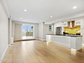 2 Putnam Hill 1A, Greenwich CT 06830