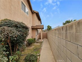 20721 Roseton, Lakewood CA 90715