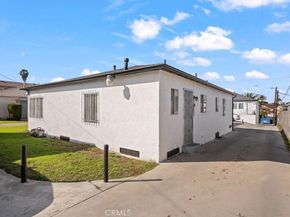 1525 W 105th Street, Los Angeles CA 90047