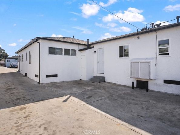 1525 W 105th Street, Los Angeles CA 90047