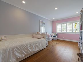 2528 N Orchard Drive, Burbank CA 91504