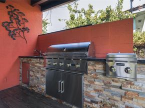 2528 N Orchard Drive, Burbank CA 91504