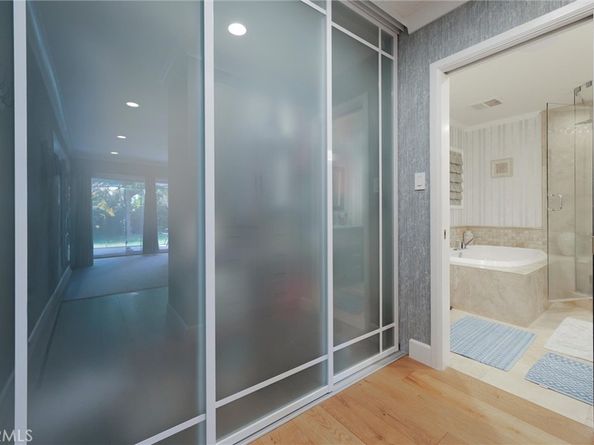 2528 N Orchard Drive, Burbank CA 91504