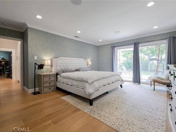 2528 N Orchard Drive, Burbank CA 91504