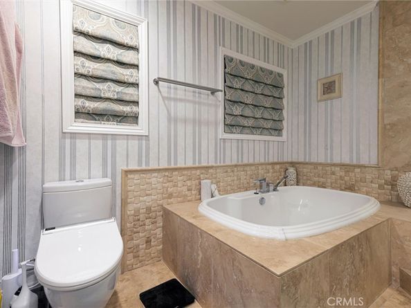 2528 N Orchard Drive, Burbank CA 91504