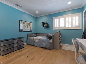 2528 N Orchard Drive, Burbank CA 91504