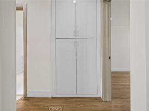 6820 Encino Avenue, Van Nuys CA 91406