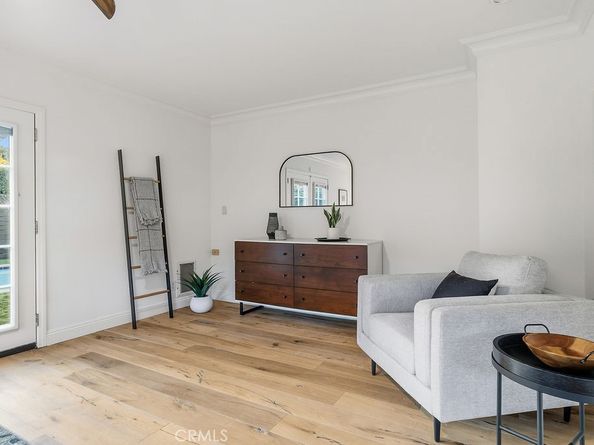 5725 Rhodes Avenue, Valley Village CA 91607