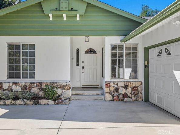 5725 Rhodes Avenue, Valley Village CA 91607