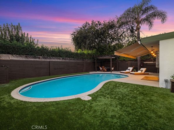 5725 Rhodes Avenue, Valley Village CA 91607