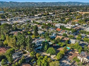 5725 Rhodes Avenue, Valley Village CA 91607