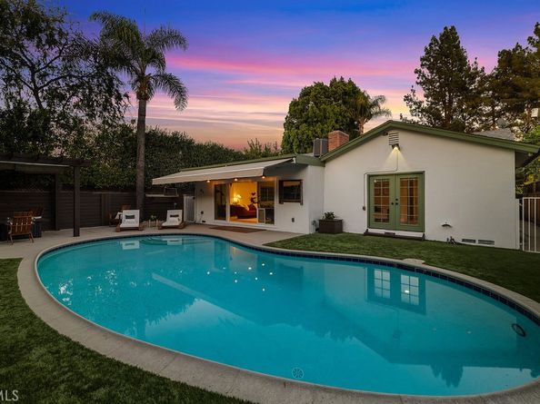 5725 Rhodes Avenue, Valley Village CA 91607