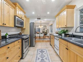 5725 Rhodes Avenue, Valley Village CA 91607