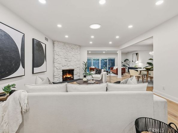 5725 Rhodes Avenue, Valley Village CA 91607