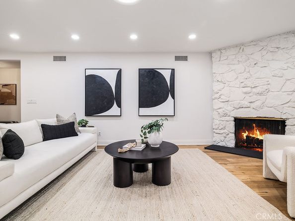 5725 Rhodes Avenue, Valley Village CA 91607