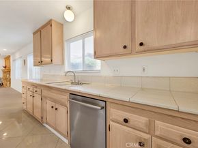 15901 Lassen Street, North Hills CA 91343